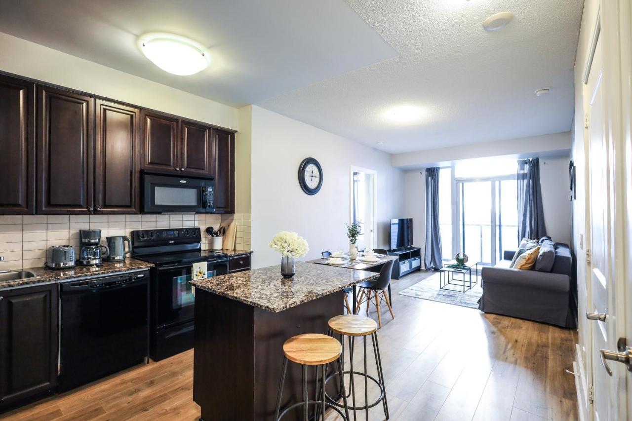 Luxury Apartments In Mississauga Eksteriør billede