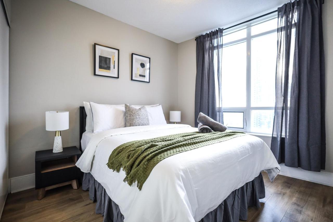 Luxury Apartments In Mississauga Eksteriør billede