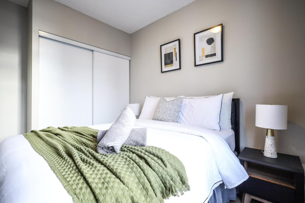 Luxury Apartments In Mississauga Eksteriør billede